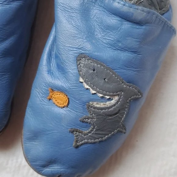 Robeez Vintage Leather Shark - sz 3-4 years  (Rare Size) - Picture 2 of 8